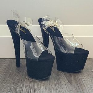 Too small (I'm a 7.5 so sized down)